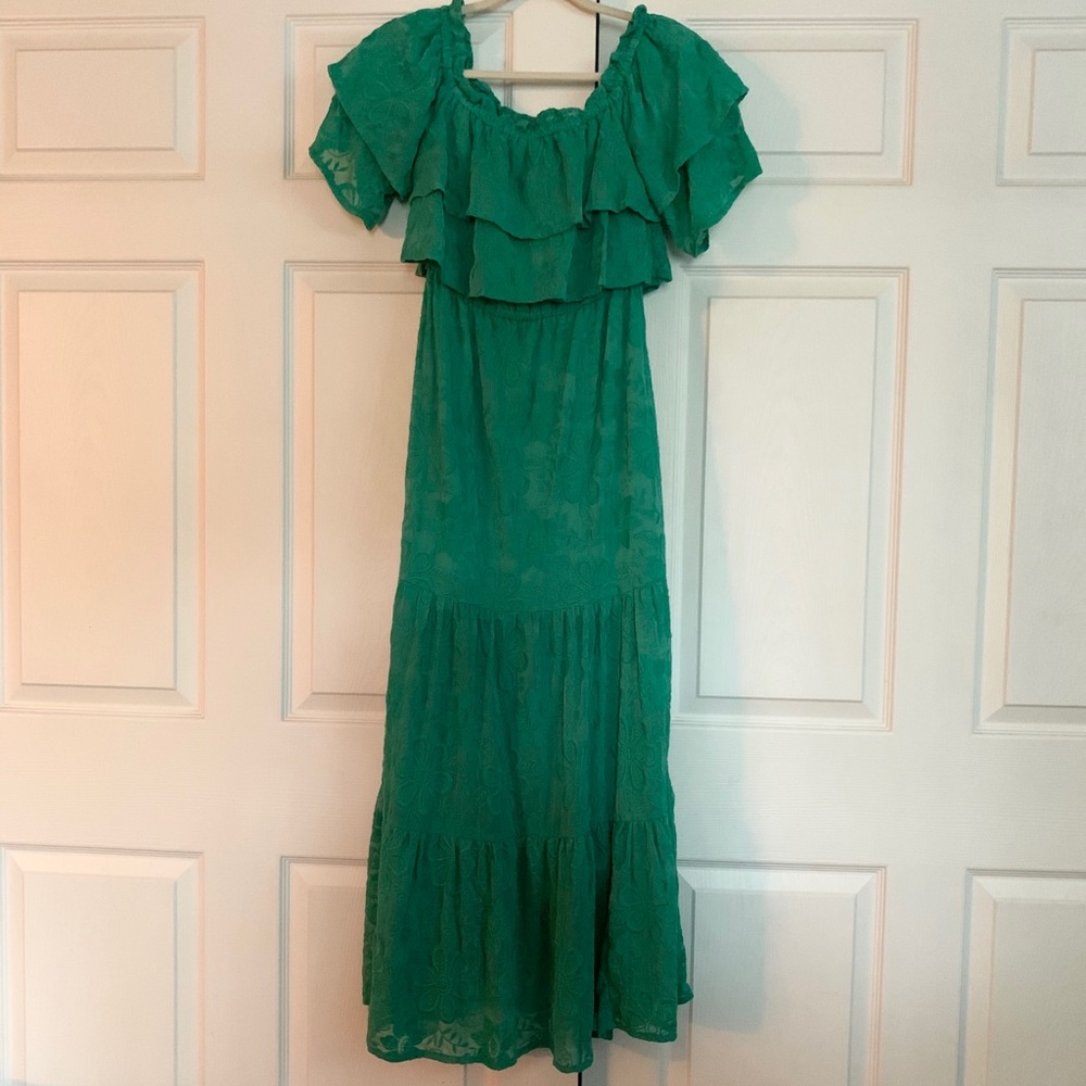 NWOT BB Dakota Green Off Shoulder Maxi Dress